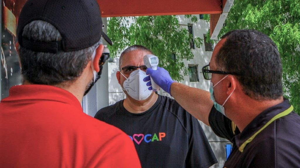  Guaynabo coordina con comerciantes la reapertura de los negocios 