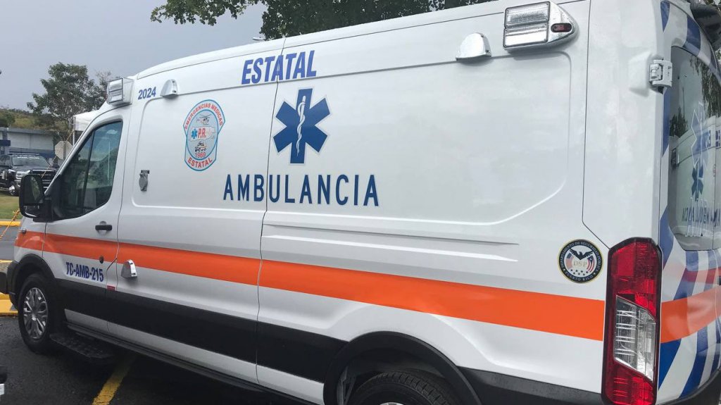  En condición crítica sexagenario que quedó pillado mientras movía una guagua escolar en Naranjito 