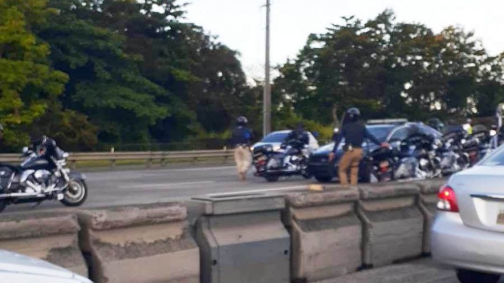  Bloquean autopista PR-22 en protesta contra LUMA 