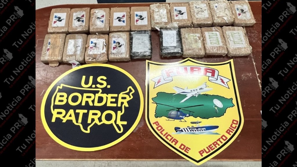 Encuentran 19 bloques con coca&iacute;na flotando en costa de Palominos 