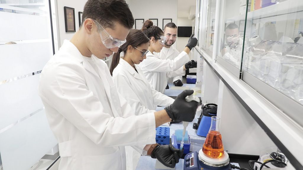  Ofrece la UAGM becas completas en Ciencias y Tecnolog&iacute;a 