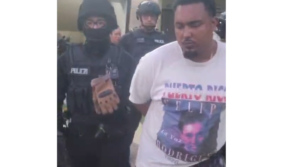  Video del momento en que arrestan a un hombre en A&ntilde;asco con 33 decks de fentanilo 