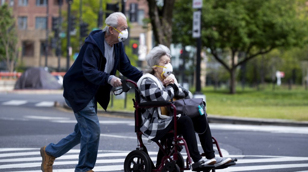  Estados Unidos acumula 590.906 muertes y 33.164.642 contagios 