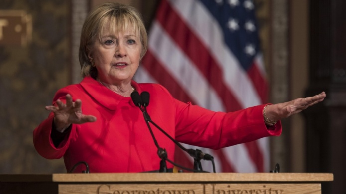 Hillary Clinton llama a Trump "asqueroso" en su nuevo libro de memorias