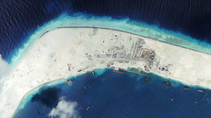 TensiÃ³n en Asia-PacÃ­fico: China construye una tercera pista de aterrizaje en la zona de disputa