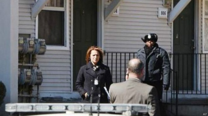 La madre de dos niÃ±os encontrados muertos en un congelador es arrestada en Detroit, EE.UU.