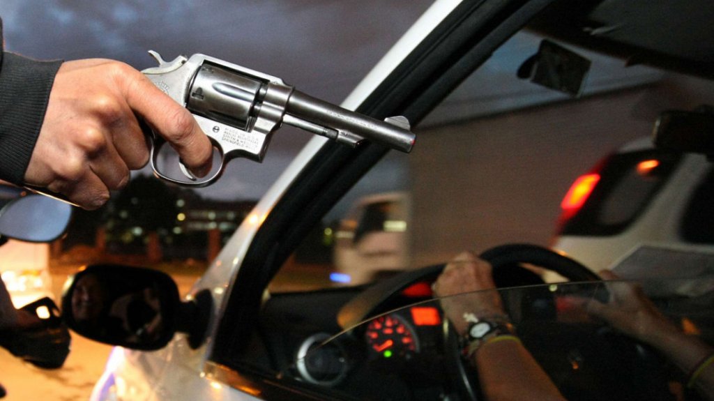  Roban por carjacking a una mujer en San Lorenzo 