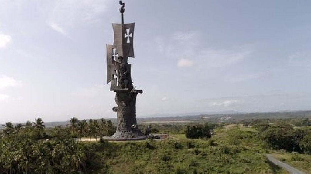  Roban planta el&eacute;ctrica frente a la estatua de Col&oacute;n en Arecibo 