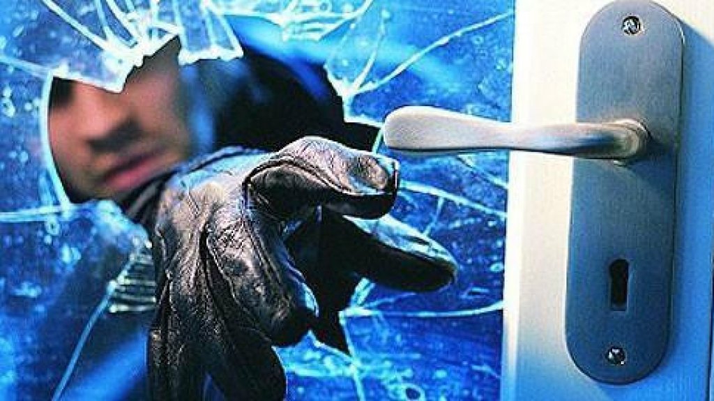  Roban m&aacute;s de 9 mil d&oacute;lares de residencia en Arroyo 