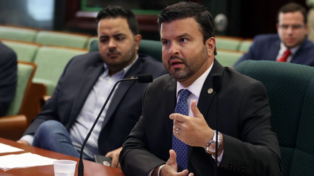  Eval&uacute;an en vista p&uacute;blica conceder descuentos a impedidos en negocios de alimentos 