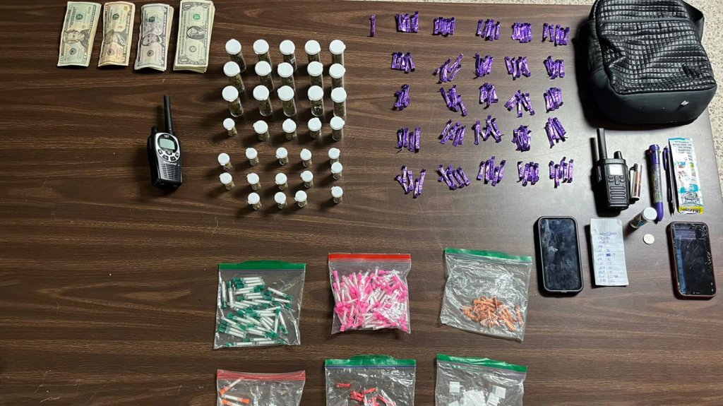  La policía captura sospechoso con drogas y dinero en Río Piedras 