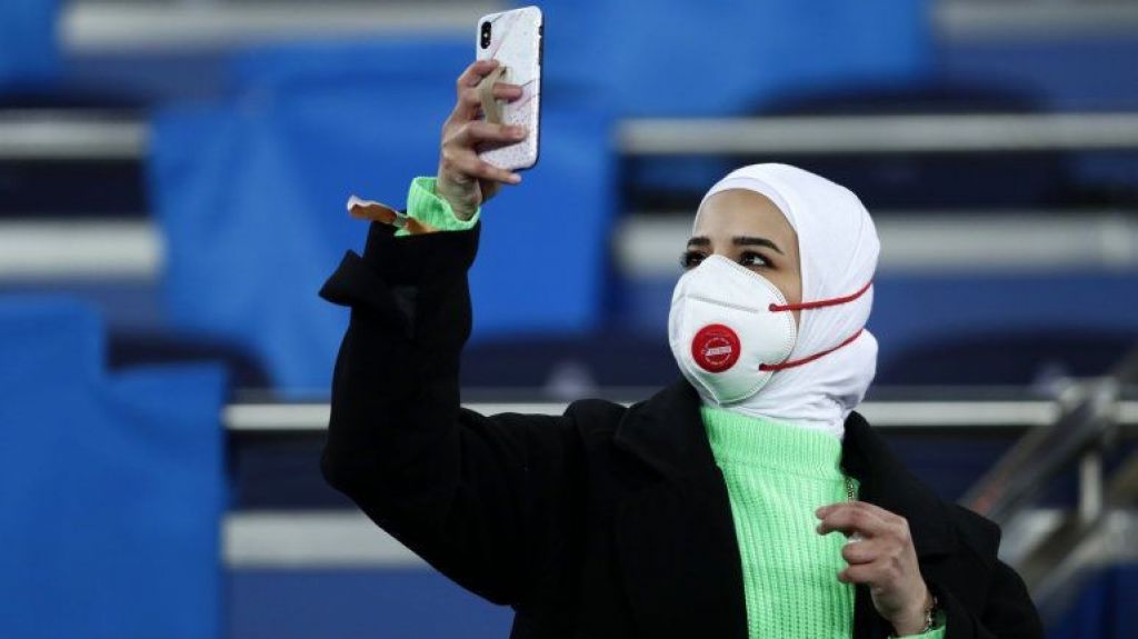  &iquest;Puede el coronavirus sobrevivir en mi celular? 