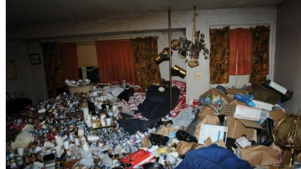  Polic&iacute;a encuentra cad&aacute;ver de anciano en descomposici&oacute;n. Se supon&iacute;a que su hijo lo estaba cuidando 