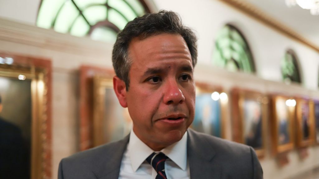  Primero O&rsquo;Neill y ahora Bloomberg, cuestionan a Miguel Romero su asociaci&oacute;n con acusados de violencia machista 