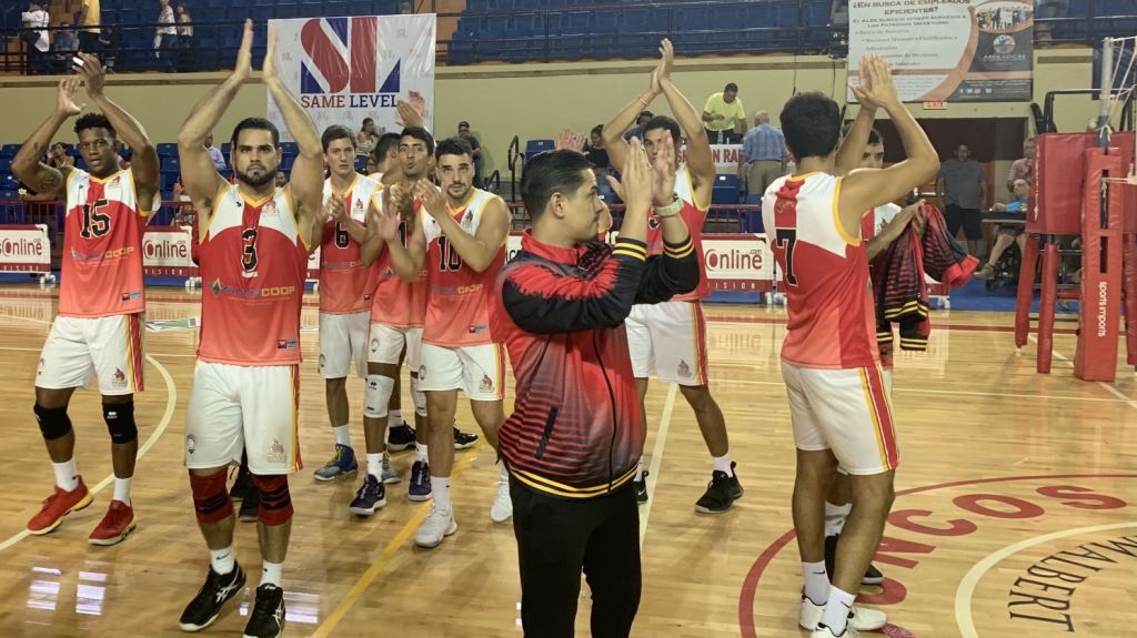  Los Mulos de Juncos vencen a los Changos de Naranjito 