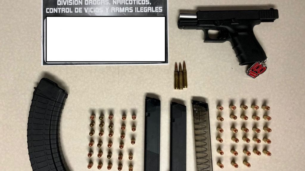  Tiroteo entre polic&iacute;as y &ldquo;chamaquitos&rdquo; de 19 y 16 que andaban en carro robado por Fajardo 