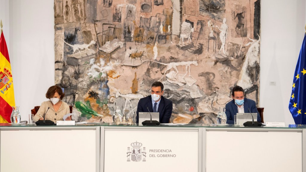  El Gobierno espa&ntilde;ol aprueba el toque de queda desde las 23.00 hasta las 6.00 