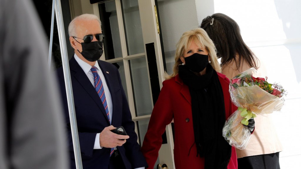  Biden afirma que legado del pr&iacute;ncipe Felipe pervivir&aacute; m&aacute;s all&aacute; de su familia 