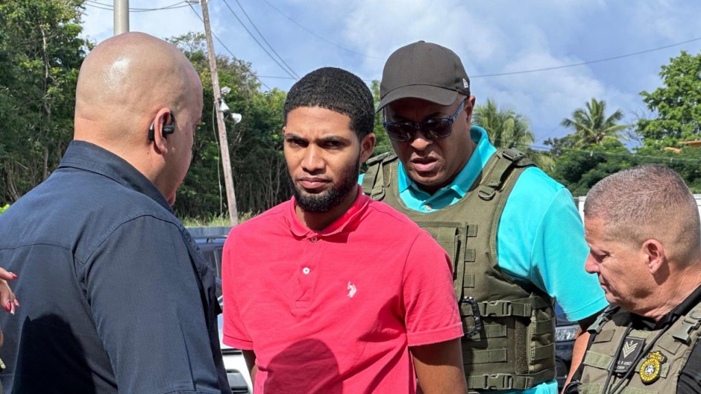  Video: Extraditan a pr&oacute;fugo imputado por incesto y actos lascivos contra una menor miembro de su familia 