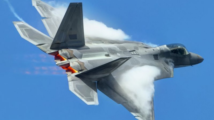 Â¿Por quÃ© EE.UU. quiere 'rescatar' el caza F-22?