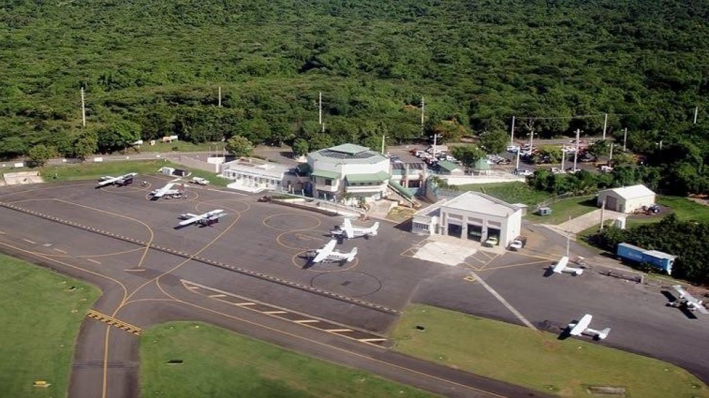  Puertos comienza trabajos en techo de la terminal del aeropuerto de Vieques 