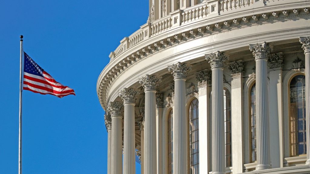  La C&aacute;mara de Representantes de EE.UU. aprueba transferir al Senado la acusaci&oacute;n a Trump en el marco del juicio pol&iacute;tico 