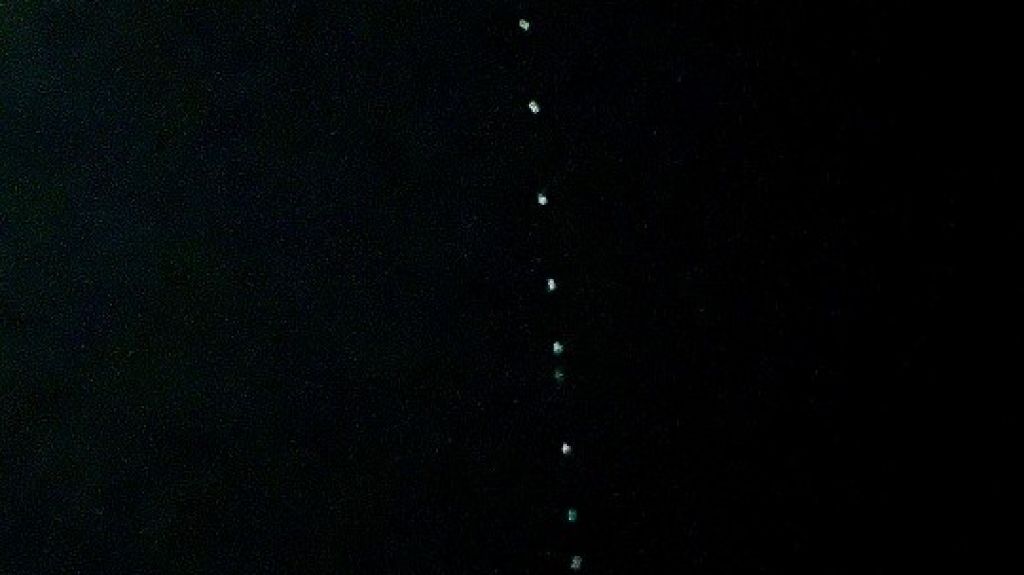  Sesenta satélites en fila podrán ser vistos desde la Isla al amanecer de mañana 