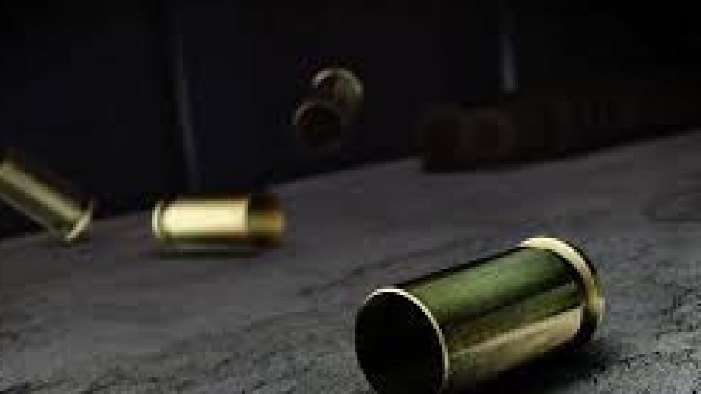  Hombre en Aguada le tira el carro encima a polic&iacute;as para evitar su arresto 