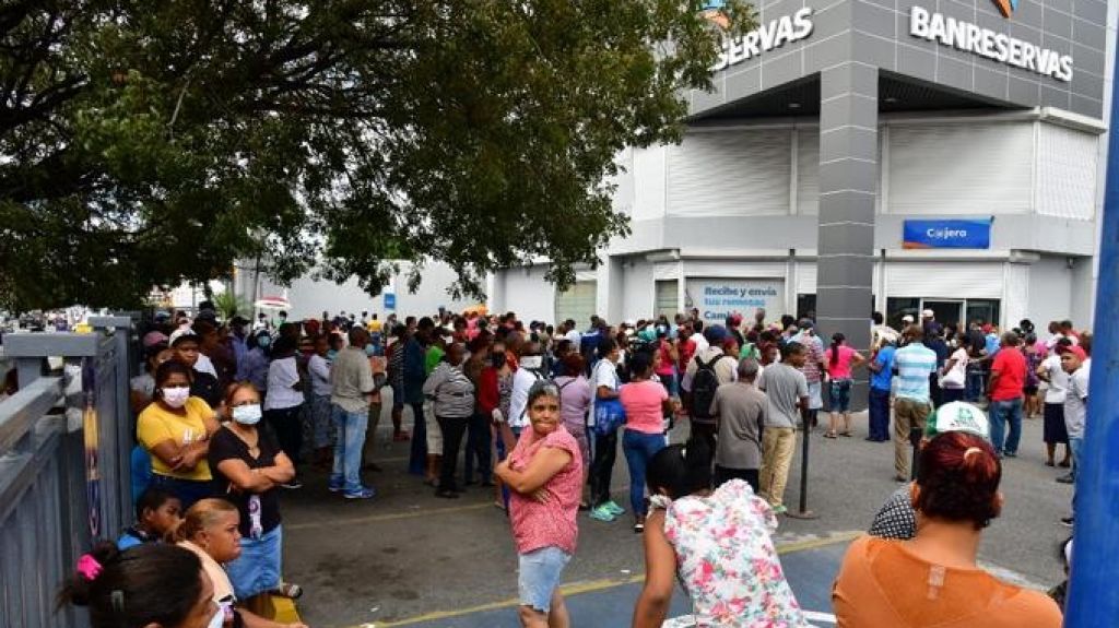  Coronavirus/Poder Ejecutivo cierra de manera provisional dos ministerios y medio centenar de instituciones públicas 