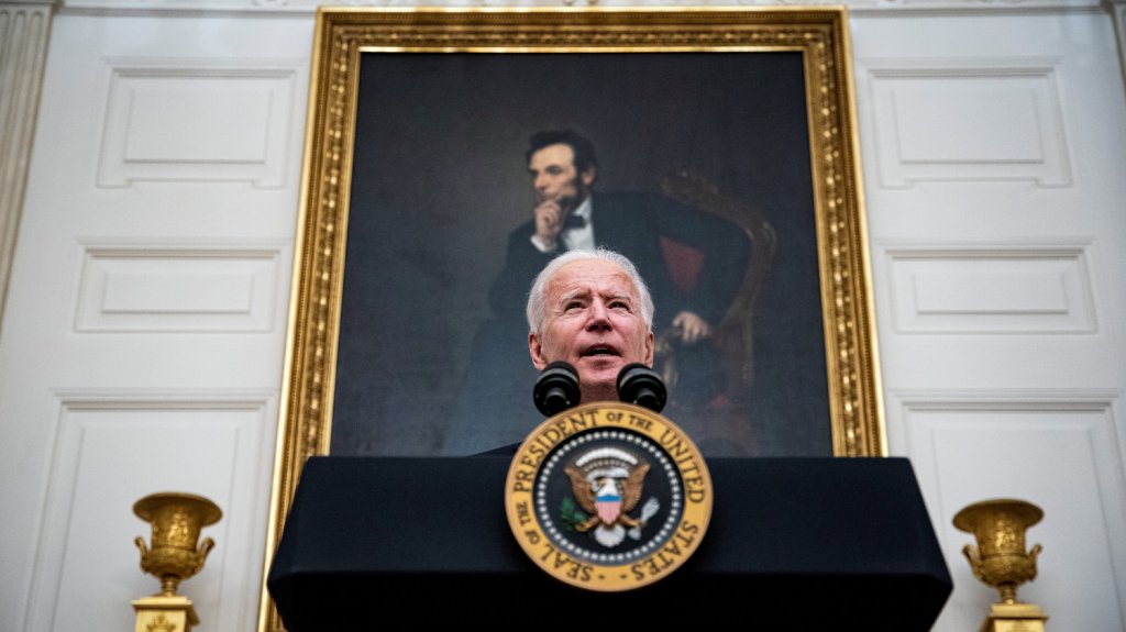  Biden habla con Trudeau en su primera llamada con un l&iacute;der extranjero 