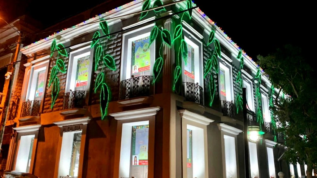  Cayey &ldquo;se ilumina&rdquo; esta noche con presentaci&oacute;n cibern&eacute;tica de postales hechas por estudiantes de la ciudad 