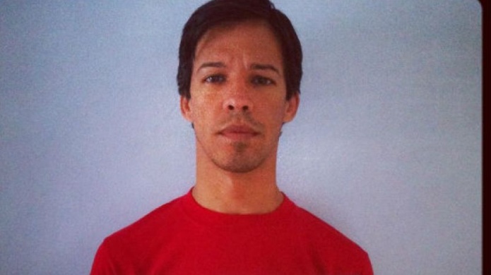 Se disculpa Pedro Julio Serrano ante controversia por personajes estereotipados