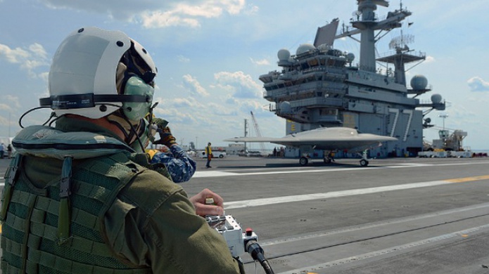 El portaaviones nuclear de EE.UU. George Bush se dirige al golfo PÃ©rsico