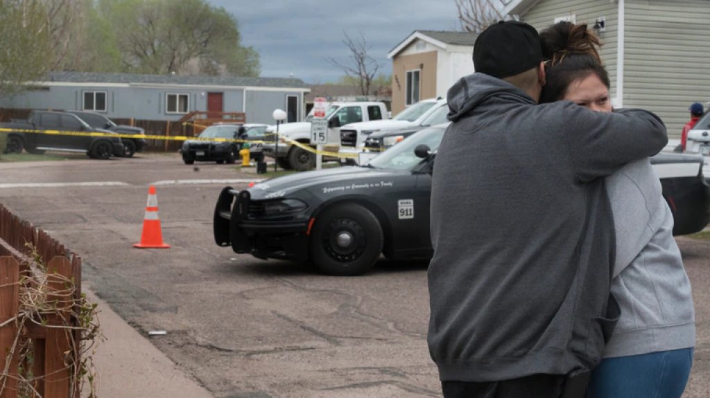  Seis personas mueren en un tiroteo durante una fiesta de cumplea&ntilde;os 