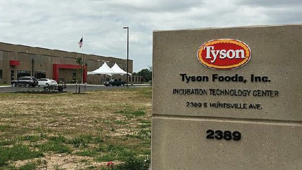  Tyson Foods retira 8,5 millones de libras de pollo del mercado 