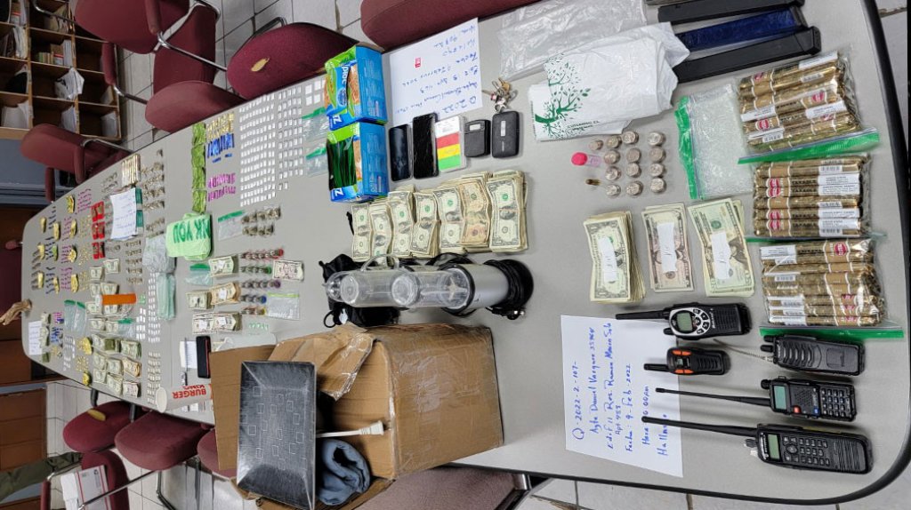  Cuatro personas arrestadas con droga en Residencial de Arecibo 