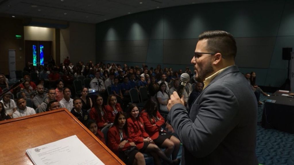  J&oacute;venes exponen propuestas para fortalecer pol&iacute;ticas p&uacute;blicas que los tomen en cuenta 