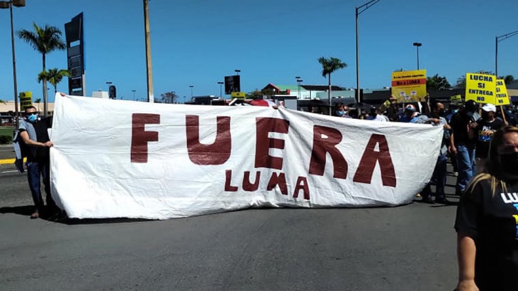  Protesta contra Luma Energy frente a edificio de la JSF en Hato Rey 