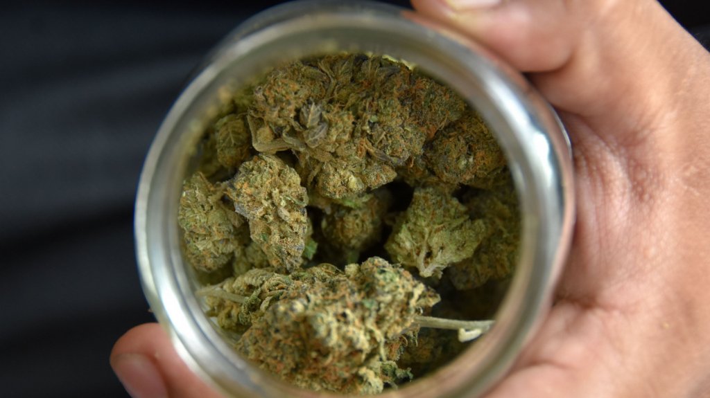  Los legisladores de Nueva Jersey aprueban el uso recreativo de la marihuana 