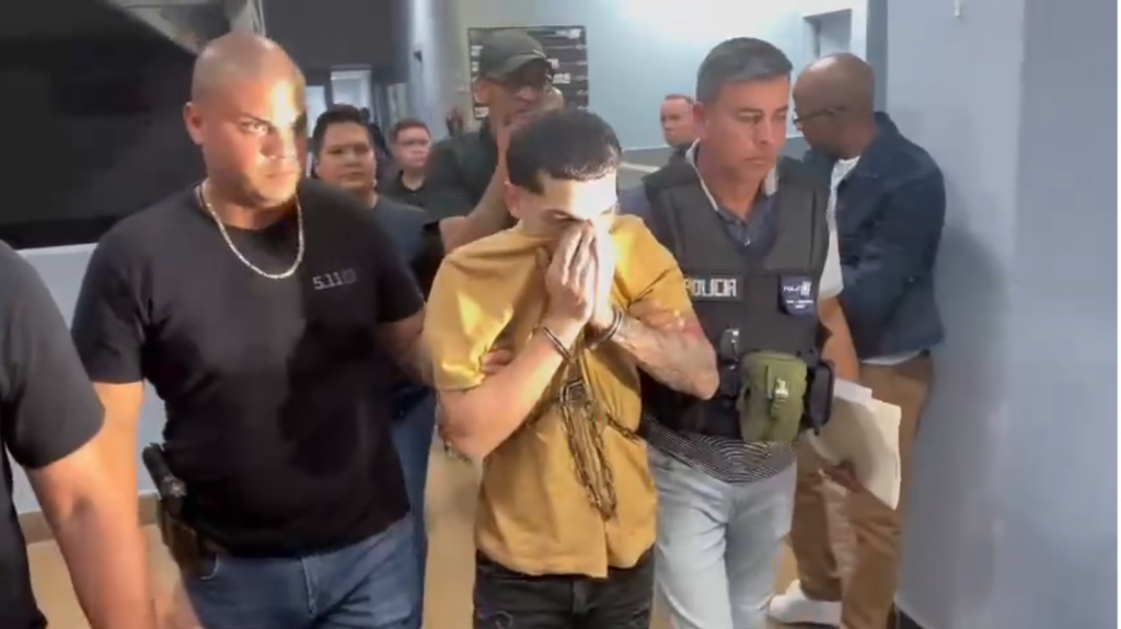  Video: &ldquo;Bubu&rdquo; sospechosos de masacre de Cata&ntilde;o y del asesinato de &ldquo;Pinky Curve&rdquo; intenta huir de la polic&iacute;a en &ldquo;four track&rdquo; y luego de una motora 