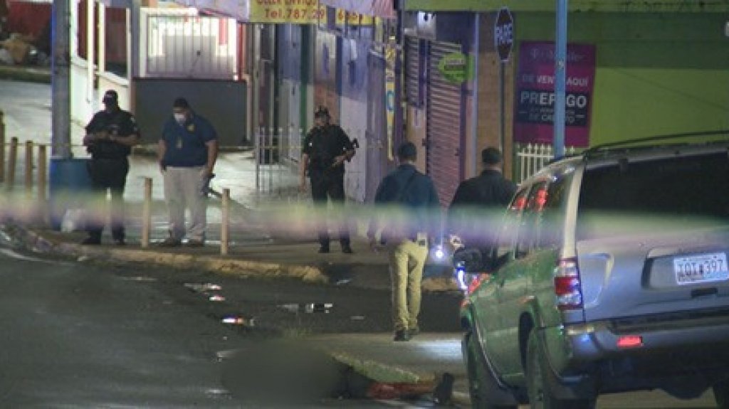  Video: Identifican a mujer herida durante tiroteo que dej&oacute; un hombre muerto anoche en Rio Piedras 