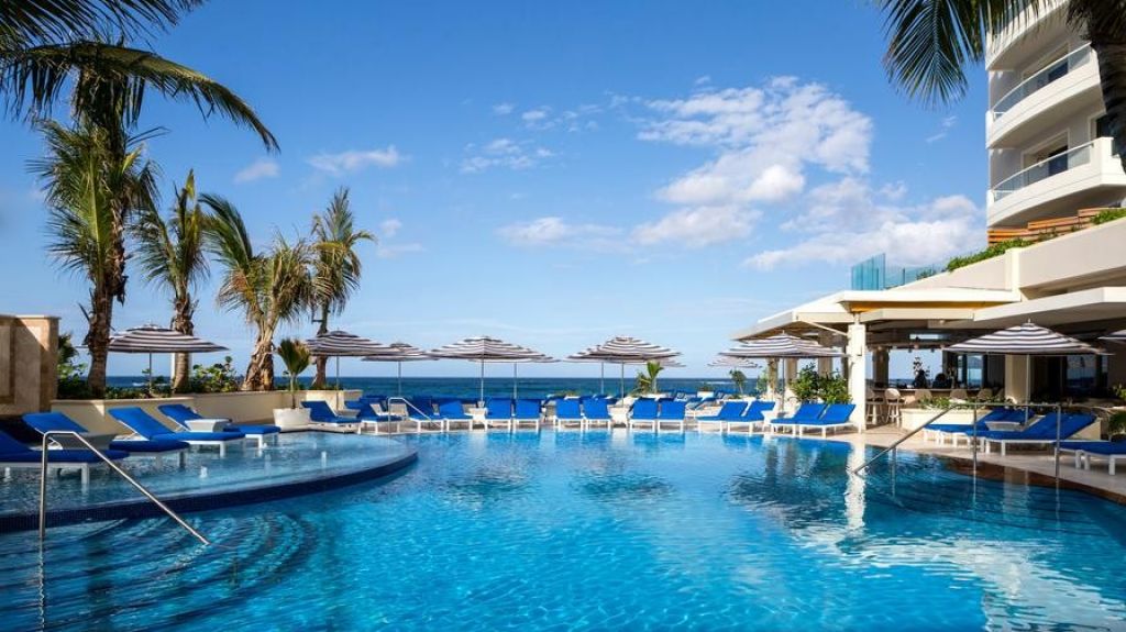  Los hoteles de Puerto Rico podr&aacute;n reanudar sus actividades con l&iacute;mites 