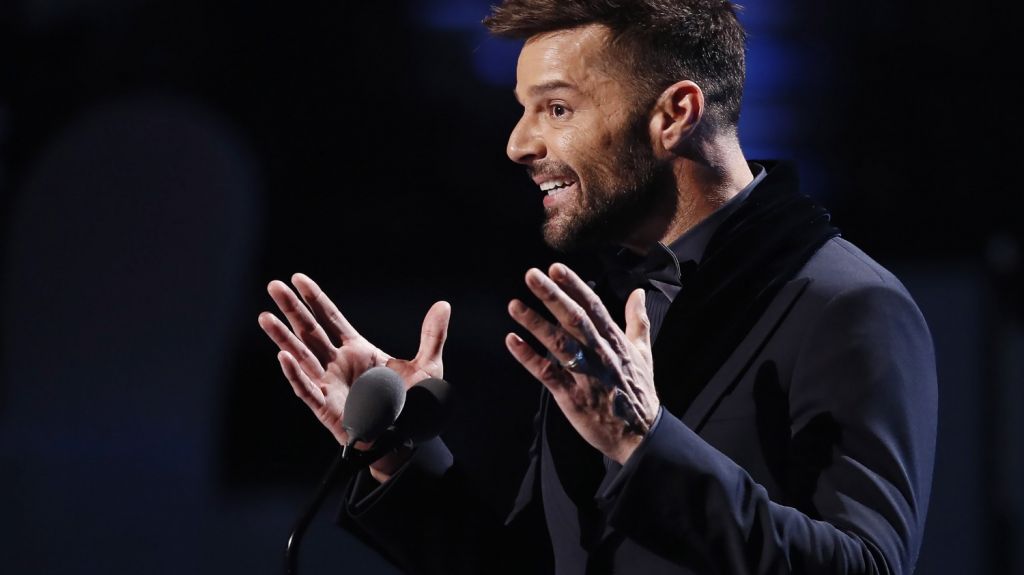 Ricky Martin vuelve a criticar la ayuda a los damnificados por los terremotos 