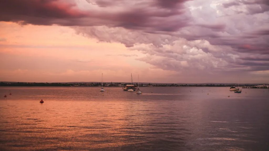  Mujer ahoga a sus 3 niños en un lago de Minnesota horas después del suicidio de su esposo 