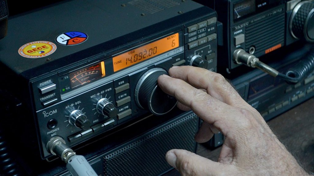  Se ampl&iacute;a el banco de radioaficionados del NET para situaciones de emergencia como huracanes 