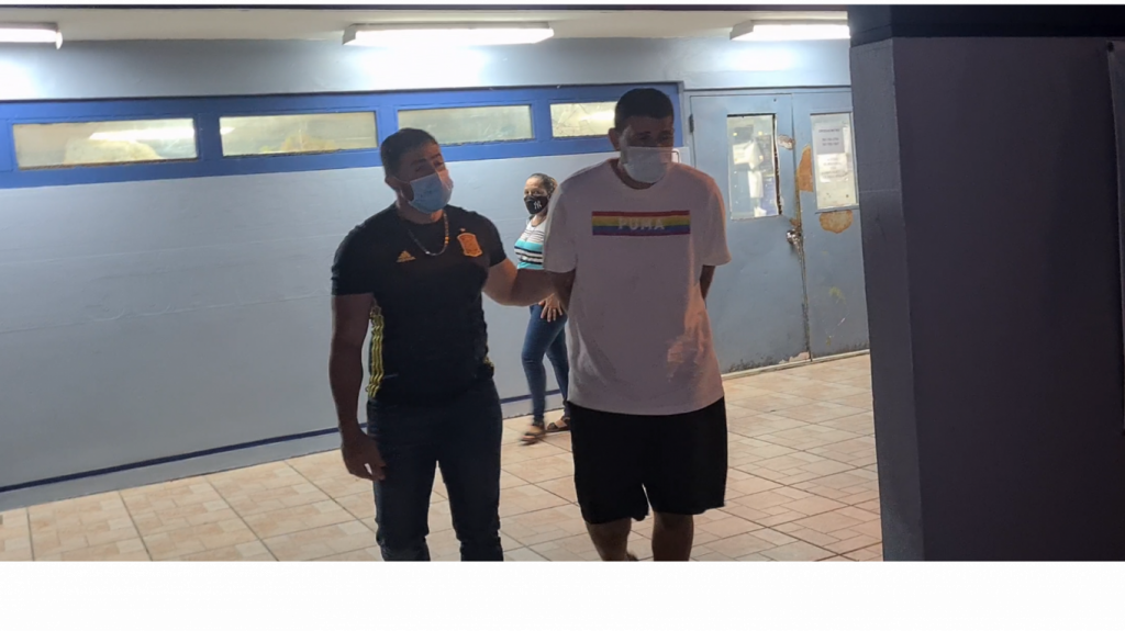  Video: Intervenci&oacute;n polic&iacute;aca en Cata&ntilde;o y Toa Baja deja 4 arrestados 