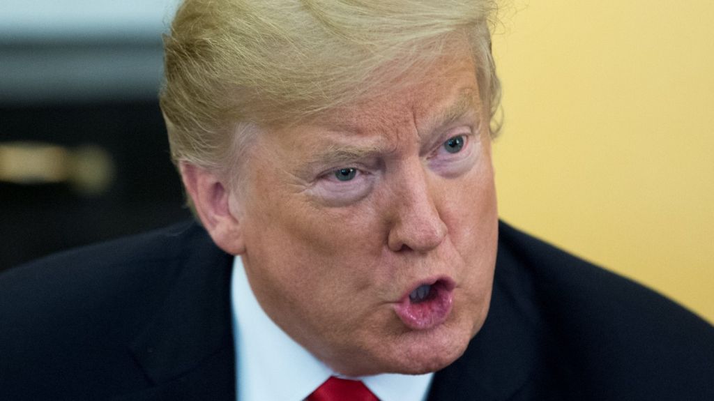  Trump se burla de las disculpas de Biden por manosear a mujeres 