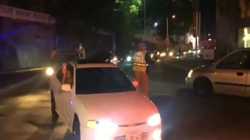  Agreden polic&iacute;as durante marcha de &ldquo;La fiebre&rdquo; ayer en Montehiedra 