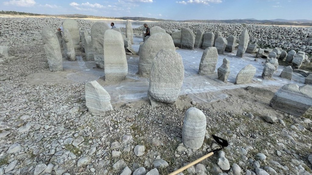  La grave sequía que sufre España está haciendo emerger sorprendentes monumentos 