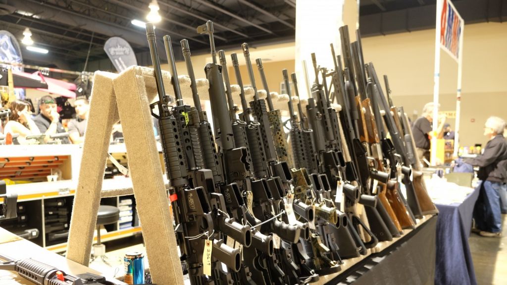  Los &Aacute;ngeles recolecta en campa&ntilde;a cientos de armas fuego 